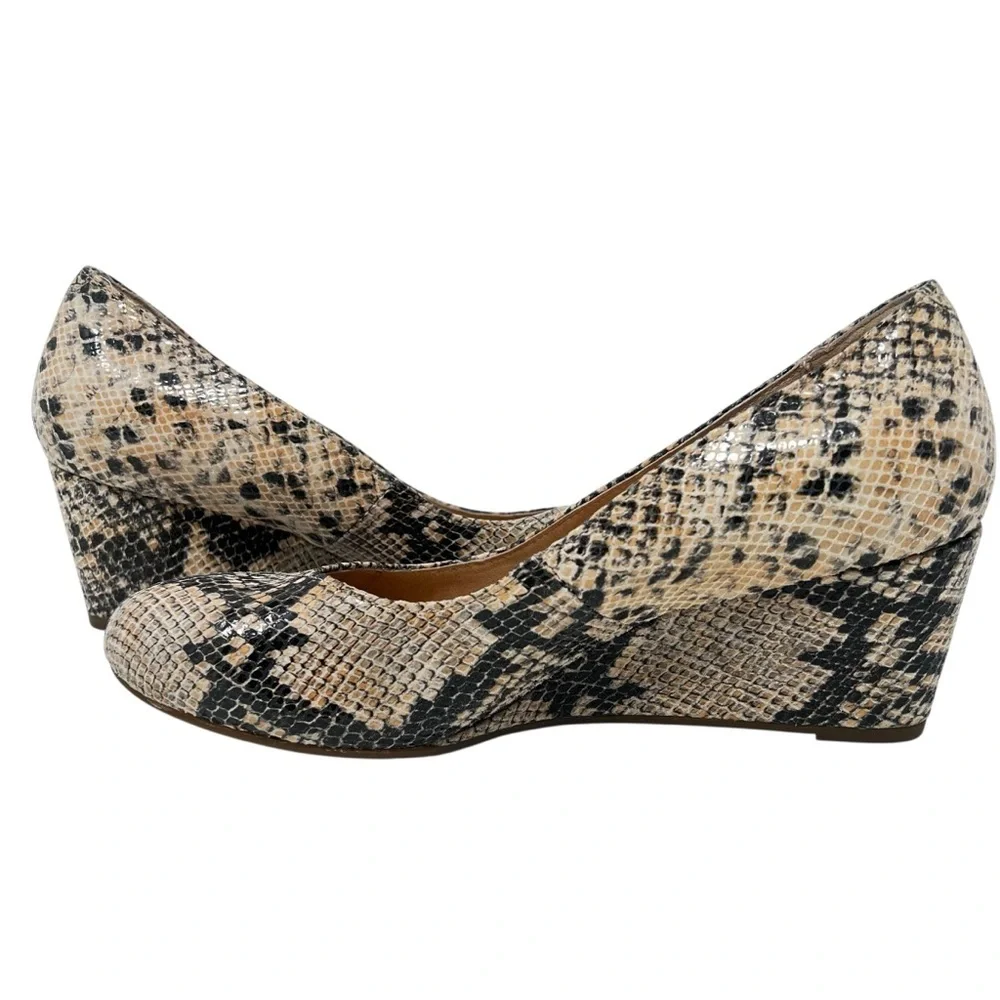 Vionic Beige and Black Snakeskin Wedges
